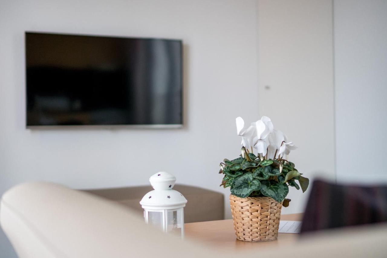 Welcome Madeira Apartments ฟุงชาล ภายนอก รูปภาพ